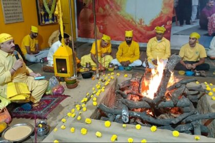 धैर्यवान होकर भक्ति मार्ग अपनाने में मिलती है सफलता