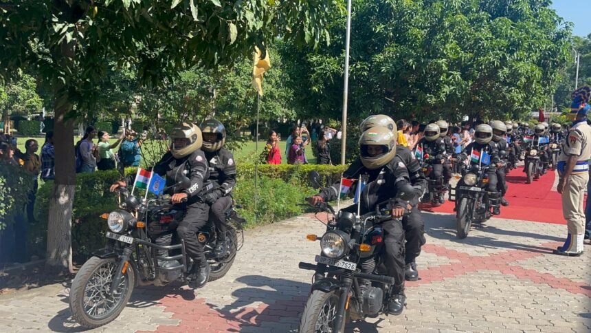 सीआरपीएफ की बहादुर महिलाओं की मोटरसाइकिल रैली जालंधर पहुंची ‘बेटी बचाओ, बेटी पढ़ाओ’ और महिला सशक्तिकरण के संदेश को दिया बढ़ावा