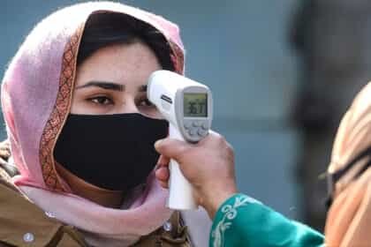 कोरोना का नया वैरिएंट तेजी से लोगों को कर रहा संक्रमित