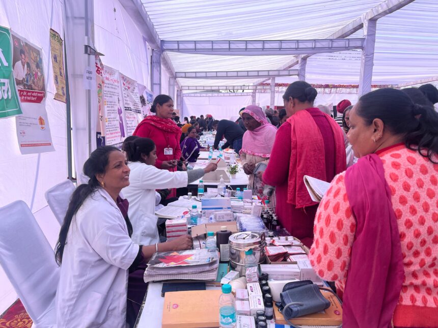 विकसित भारत संकल्प यात्रा में बढ़ी औरतों की भागीदारी