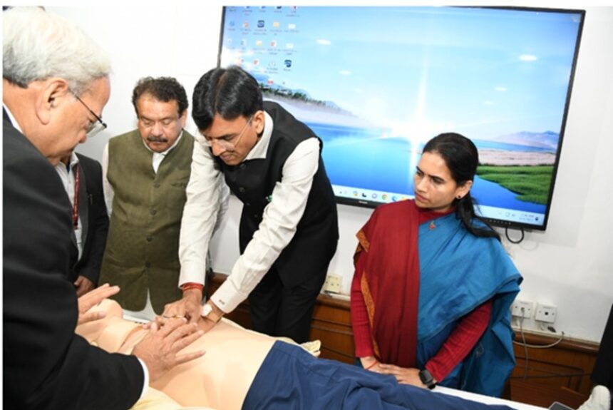 सीपीआर के लिए जागरूकता और आवश्यक प्रशिक्षण बहुत जरूरी है: डॉ. मनसुख मांडविया
