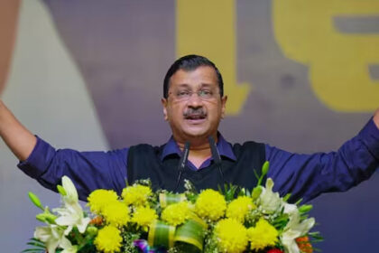 अरविंद केजरीवाल के आवास पर पहुंची क्राइम ब्रांच की टीम