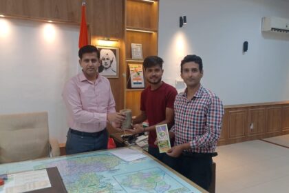 आशुतोष पांडे की 16000 किमी लंबी वंदे भारत पदयात्रा: पर्यावरण संरक्षण और शिक्षा सुधार के लिए जालंधर पहुंचे