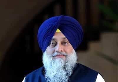 सुखबीर बादल तनखैया घोषित: अकाल तख्त का बड़ा फैसला, राम रहीम मामले में धार्मिक सजा**