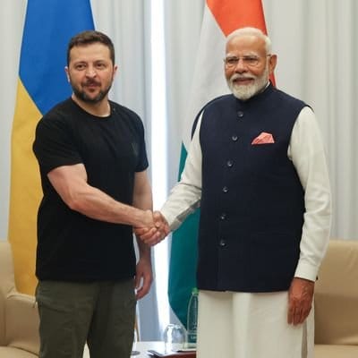 प्रधानमंत्री मोदी की ऐतिहासिक यूक्रेन यात्रा: कीव में राष्ट्रपति ज़ेलेंस्की से होगी महत्वपूर्ण वार्ता**