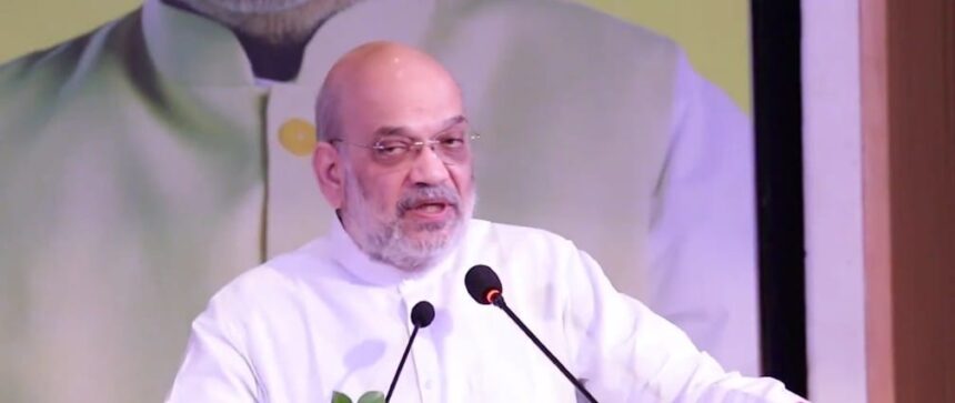 जम्मू-कश्मीर चुनाव: अमित शाह ने कांग्रेस-नेशनल कॉन्फ्रेंस गठबंधन पर साधा निशाना, देश की एकता और आरक्षण पर उठाए सवाल”