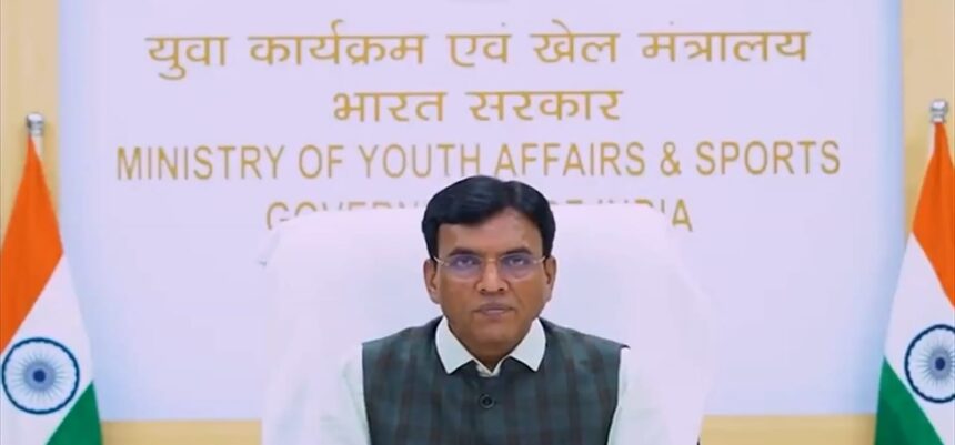 खेल मंत्री ने पैरालंपिक में खिलाड़ियों का हौसला बढ़ाने की अपील की,.0
