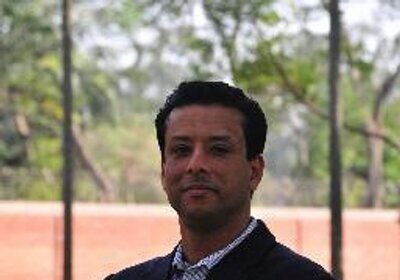 शेख हसीना के बेटे का दावा: इस्तीफा देने की खबर झूठी