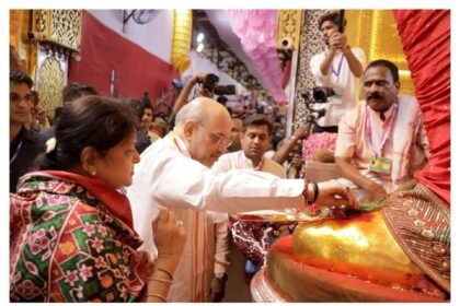 अमित शाह ने ‘लाल बाग के राजा’ के दर्शन कर लिया गणपति बाप्पा का आशीर्वाद, देश की समृद्धि और शांति की प्रार्थना