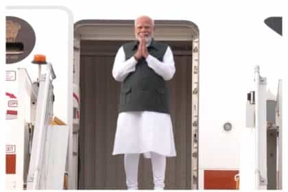 प्रधानमंत्री मोदी ब्रुनेई और सिंगापुर के लिए रवाना**