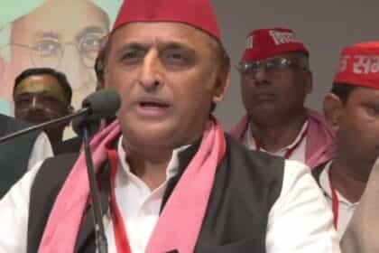 बुलडोजर का दिमाग नहीं, जनता के हाथ में सत्ता की स्टेयरिंग: अखिलेश यादव का योगी पर पलटवार”