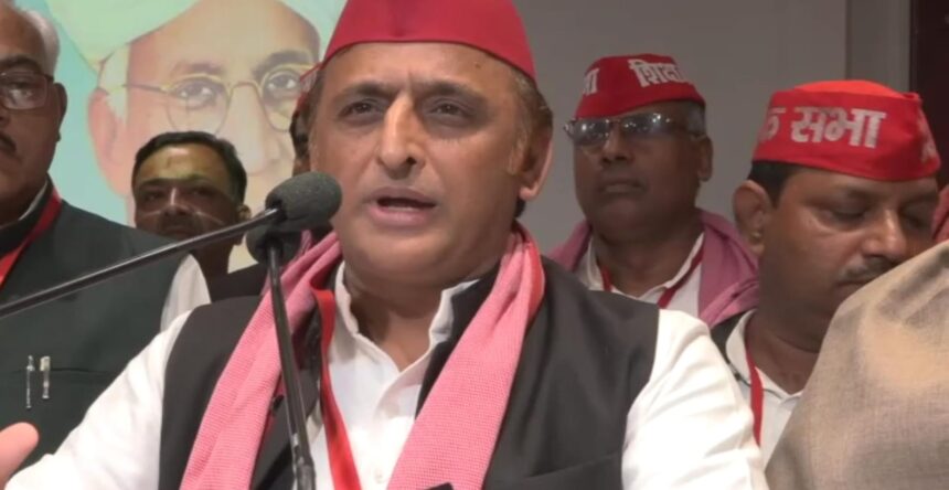 बुलडोजर का दिमाग नहीं, जनता के हाथ में सत्ता की स्टेयरिंग: अखिलेश यादव का योगी पर पलटवार”