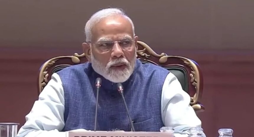 भारत को दुनिया की सबसे तेजी से बढ़ती अर्थव्यवस्था बनाने में विमानन क्षेत्र की महत्वपूर्ण भूमिका: पीएम मोदी