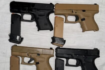 अमृतसर ग्रामीण पुलिस ने ड्रोन के जरिए हो रही तस्करी का भंडाफोड़ कर 2 गिरफ्तार, 4 ग्लॉक-26 पिस्तौल बरामद