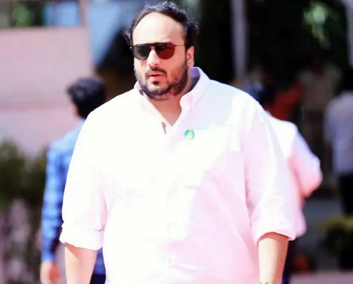 बाबा सिद्दिकी के बेटे जीशान ने अजित पवार की एनसीपी में शामिल, बांद्रा ईस्ट से चुनाव लड़ेंगे.0