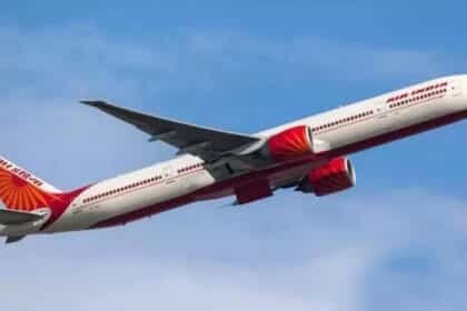 एयर इंडिया का विमान तकनीकी खराबी के कारण दो घंटे हवा में लगाता रहा चक्कर,140 यात्री फंसे