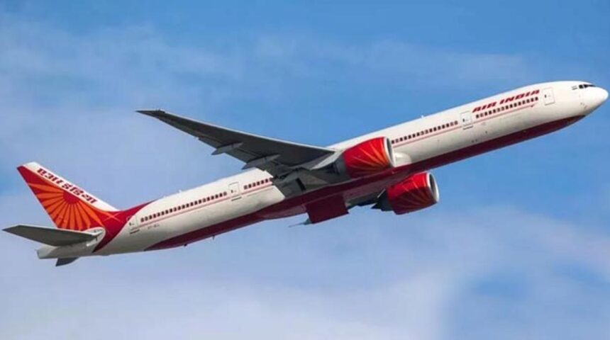 एयर इंडिया का विमान तकनीकी खराबी के कारण दो घंटे हवा में लगाता रहा चक्कर,140 यात्री फंसे