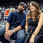 रोहित शर्मा पत्नी रितिका के साथ अबु धाबी में NBA का उठा रहे लुत्फ