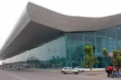 अंडरवियर से निकला 1.5 करोड़ का सोना: दुबई से आई एक फ्लाइट में गोल्ड लेकर आया था यात्री