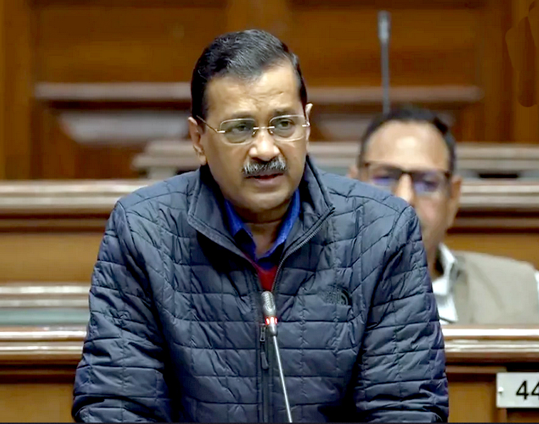 केजरीवाल ने केंद्र सरकार के खिलाफ की कड़ी आलोचना : बोले- केंद्र सरकार से नहीं संभल रही दिल्ली की कानून व्यवस्था