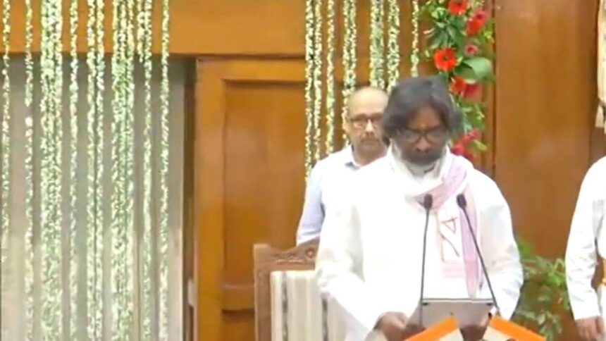 हेमंत सोरेन आज लेंगे झारखंड के मुख्यमंत्री पद की शपथ, इंडी गठबंधन की ऐतिहासिक जीत के बाद नई शुरुआत