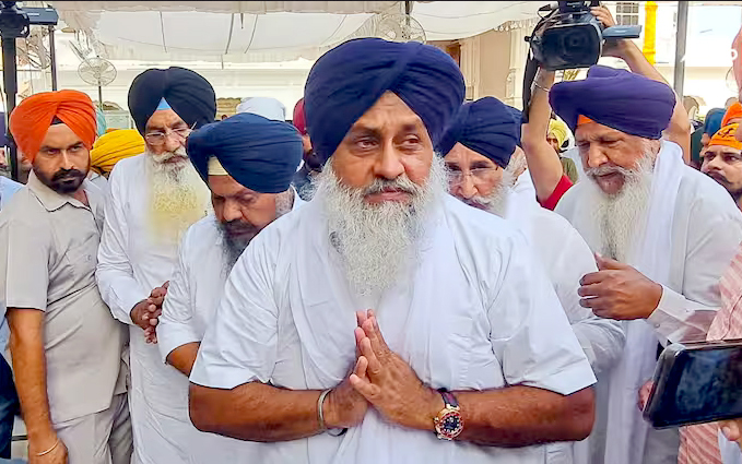 श्री अकाल तख्त साहिब की ओर से सुखबीर सिंह बादल को सजा : स्वर्ण मंदिर के बाथरूम की सफाई, जूठे बर्तनों की धुलाई