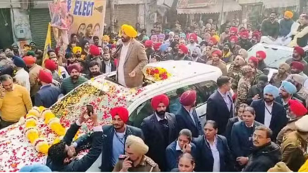 सीएम मान का निकाय चुनाव के प्रचार के लिए रोड शो, बोले- लुधियाना मेरी कर्मभूमि, यहीं से की करियर की शुरुआत