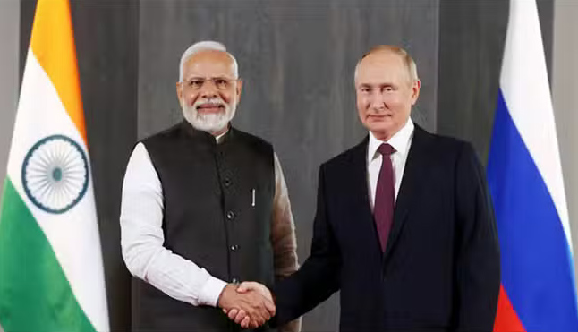 रूसी राष्ट्रपति पुतिन ने पीएम मोदी और मेक इन इंडिया की जमकर तारीफ , कहा- भारत में निवेश करना लाभदायक