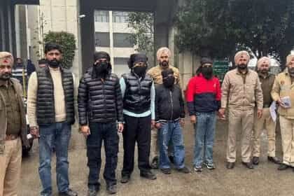 गैंगस्टर अर्श डल्ला का नाम लेकर दुकानदार से 60 लाख रुपये की रंगदारी मांगने वाले आरोपियों को किया पुलिस ने गिरफ्तार