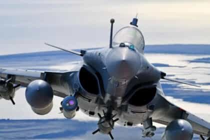 Navy Day : जल्द होगी 26 राफेल-M जेट्स और 3 स्कॉर्पीन पनडुब्बियों की खरीद