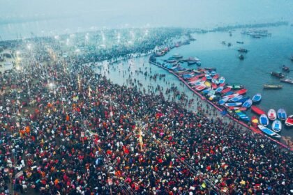 महाकुंभ में अबतक 10 करोड़ से अधिक श्रद्धालुओं ने त्रिवेणी संगम में लगाई पवित्र डुबकी