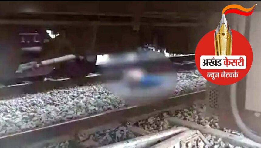 बड़ा हादसा : ट्रेन में आग लगने की अफवाह के बाद पुष्पक एक्सप्रेस से लोगों ने लगाई छलांग; कर्नाटक एक्सप्रेस की चपेट में आने से 8 यात्रियों की मौत