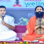 भ्रामक विज्ञापनों के मामले में योग चिकित्सक बाबा रामदेव, आचार्य बालकृष्ण और दिव्य फार्मेसी के खिलाफ जमानती वारंट जारी