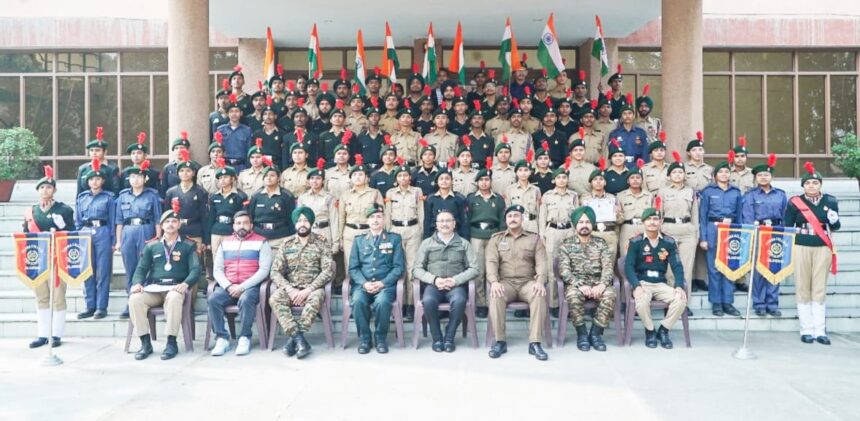 पंजाब के युवाओं का विदेशों में पलायन औरउपाय पर एनसीसी कैडेटों की परिचर्चा
