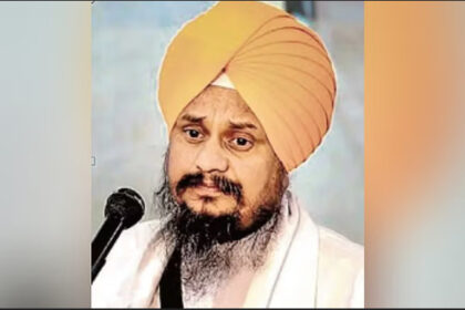 अकाल तख्त-एसजीपीसी के बीच टकराव: दोनों संस्थान पंथक मुद्दों को लेकर आमने-सामने