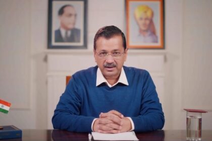 EVM गड़बड़ी का दावा: केजरीवाल ने मतदाताओं को किया सतर्क, चुनावी पारदर्शिता पर उठाए सवाल