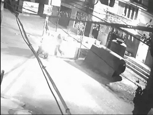 अमृतसर मंदिर में जोरदार बम धमाका : सीसीटीवी फुटेज में दिखे हमलावर