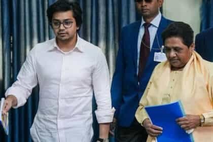 मायावती का आकाश आनंद को बसपा से निकाले जाने पर भाजपा ने किया कटाक्ष, कहा- बसपा में चल रहा है सांप-सीढ़ी का खेल