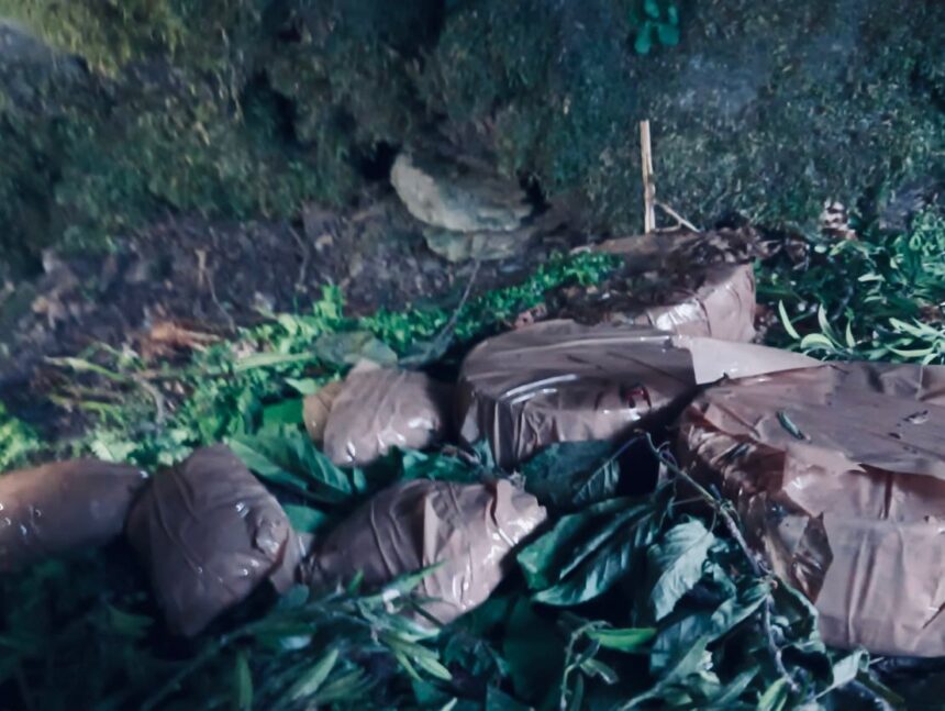 जम्मू कश्मीर: बड़ी आतंकी साजिश नाकाम, 5 IED हुए बरामद