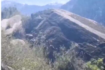 जम्मू में भारत-पाकिस्तान सीमा पर BSF ने 5 पाकिस्तानी चौकियां तबाह कीं: किश्तवाड़ में एनकाउंटर जारी