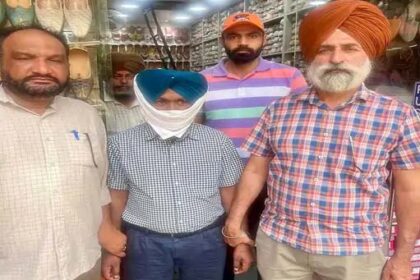 पंजाब विजिलेंस ब्यूरो ने स्टेट ट्रांसपोर्ट-कम-एमडी पनबस के कार्यालय में तैनात सुपरिंटेंडेंट को रिश्वत लेते हुए किया गिरफ्तार