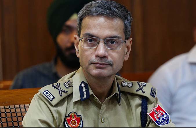 मलेरकोटला में 2 पाकिस्तानी जासूस गिरफ्तार:भारतीय सेना की मूवमेंट की जानकारी भेज रहे थे