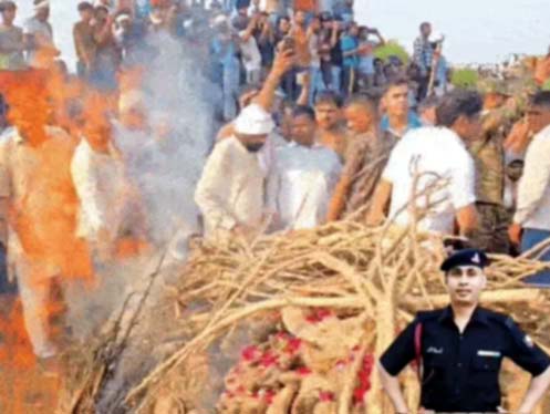 पाकिस्तान की गोलीबारी में शहीद हुए लांस नायक पंचतत्व में विलीन:पिता ने हरियाणा के पलवल में दी मुखाग्नि