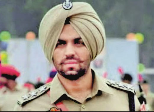 लारेंस बिश्नोई इंटरव्यू मामले में बर्खास्त डीएसपी गुरशेर सिंह की मुश्किलें और बढ़ी: मां सुखवंत कौर के खिलाफ आय से अधिक संपत्ति का मामला दर्ज