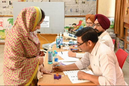 लुधियाना वेस्ट के उपचुनाव में 51.33% वोटिंग: 23 को नतीजे आएंगे