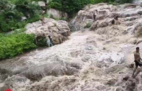 बिहार: बिजली गिरने से 5 की मौत: गया के इमामगंज में में 6 लड़कियां वाटरफॉल में बहीं; 12 राज्यों में आज तेज बारिश