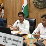 31 अगस्त तक लक्ष्य पूरा करें: बेसहारा पशुओं की सुरक्षा और देखभाल को लेकर जिला प्रशासन सख्त”