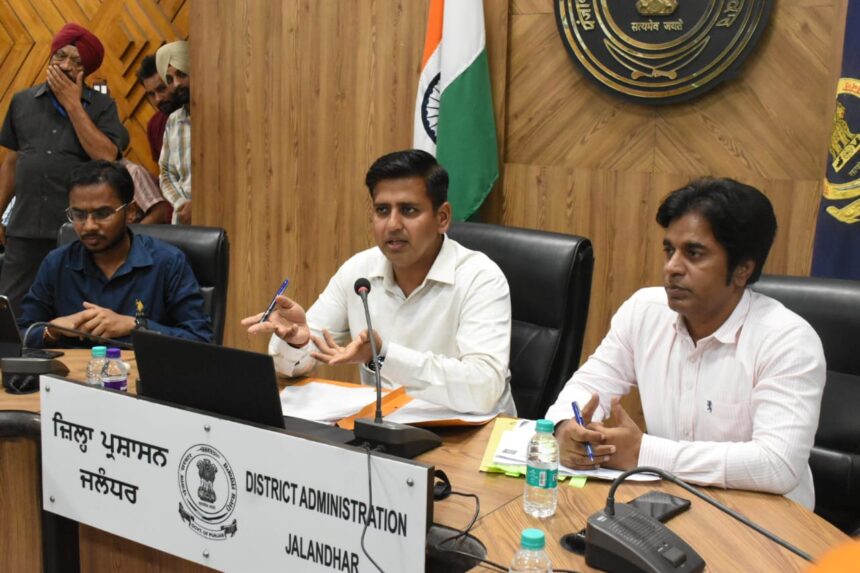 31 अगस्त तक लक्ष्य पूरा करें: बेसहारा पशुओं की सुरक्षा और देखभाल को लेकर जिला प्रशासन सख्त”