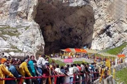 अमरनाथ यात्रा के दौरान बालटाल मार्ग पर एक दुखद घटना घटी: भूस्खलन की चपेट में आने से एक महिला श्रद्धालु की मौत, अमरनाथ यात्रा आज के लिए स्थगित