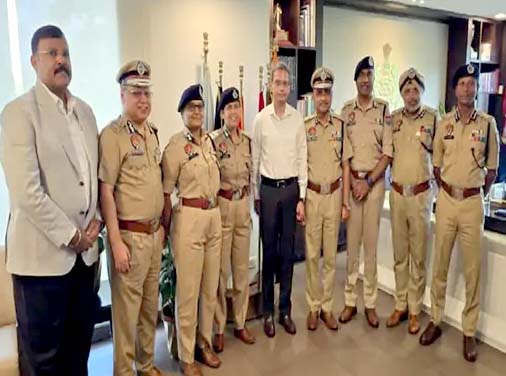 पंजाब में  8 आईपीएस अधिकारियों को डीजीपी रैंक पर प्रमोशन; एसएस श्रीवास्तव बने स्पेशल  डीजीपी सिक्योरिटी, प्रवीन कुमार को स्पेशल डीजीपी इंटेलिजेंस की जिम्मेदारी